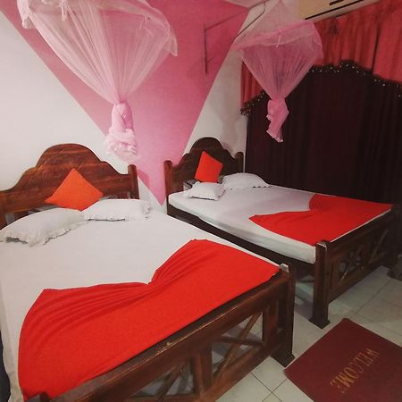 Dilshan Guest Polonnaruwa Exterior foto