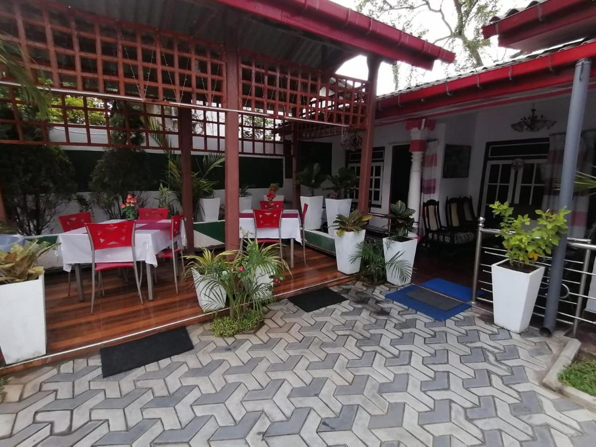 Dilshan Guest Polonnaruwa Exterior foto