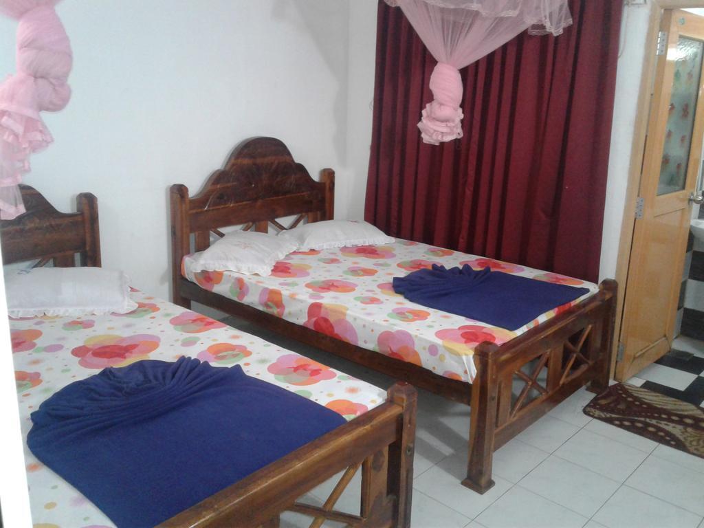Dilshan Guest Polonnaruwa Exterior foto